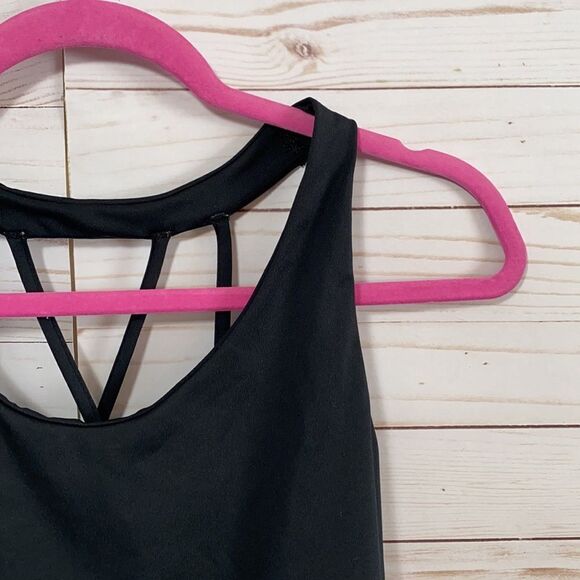 Pink Victoria’s Secret Ultimate Unlined Sport Bra - Picture 5 of 16